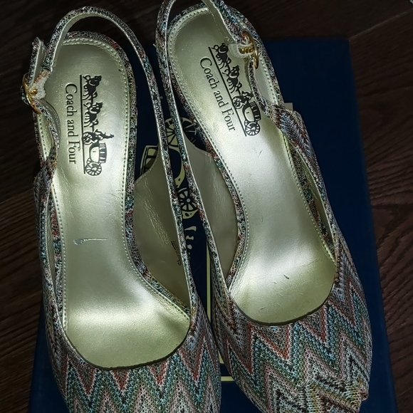 💢SOLD💢Coach and Four Ladies Multi Color Heels - Picture 7 of 14